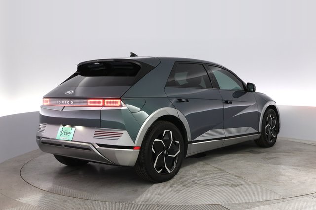 2024 Hyundai IONIQ 5 — photo 2 of 22