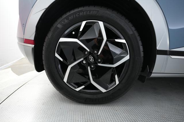 2024 Hyundai IONIQ 5 — photo 7 of 21