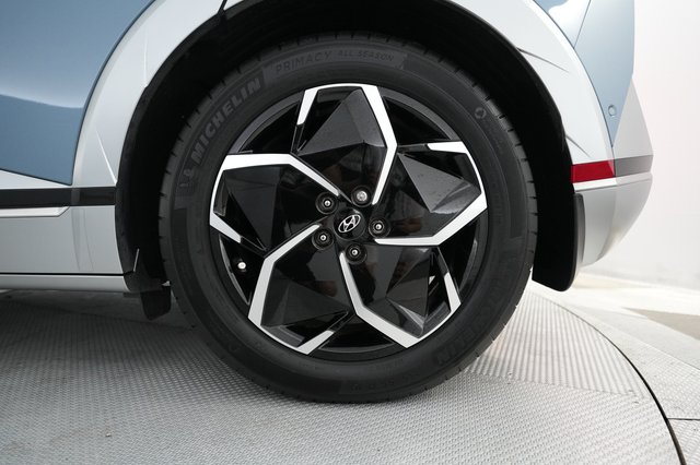 2024 Hyundai IONIQ 5 — photo 15 of 21