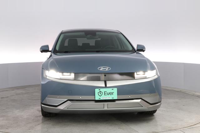 2024 Hyundai IONIQ 5 — photo 9 of 21