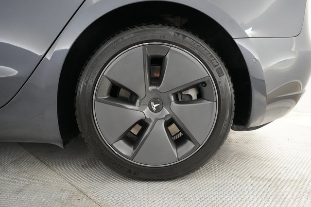2021 Tesla Model 3 — photo 16 of 24