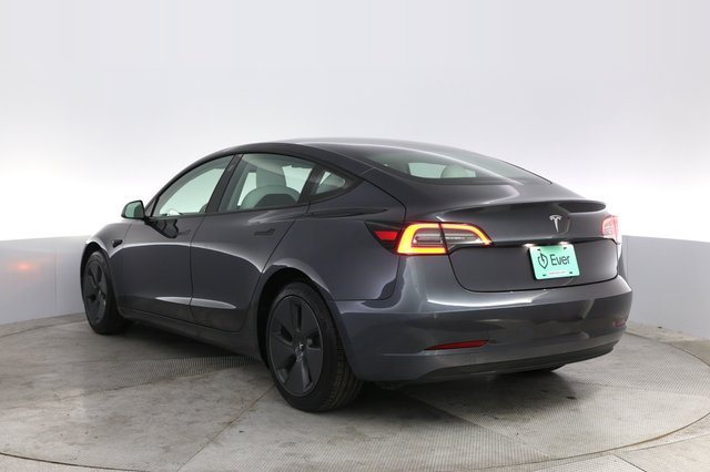 2021 Tesla Model 3 — photo 13 of 24