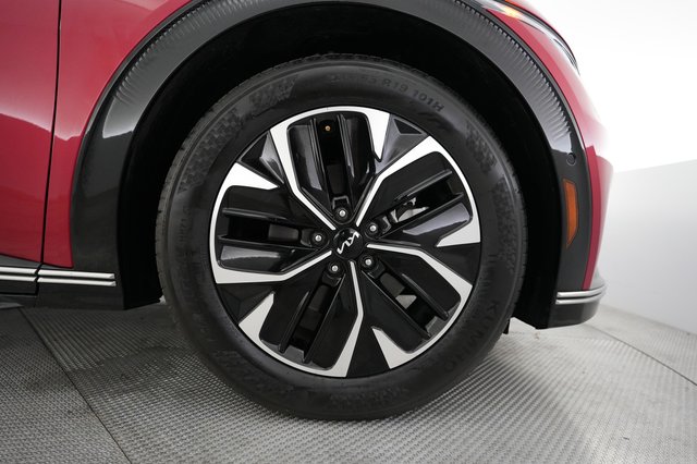 2024 Kia EV6 — photo 7 of 21