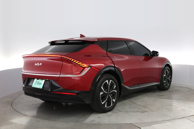 2024 Kia EV6 — photo 2 of 21