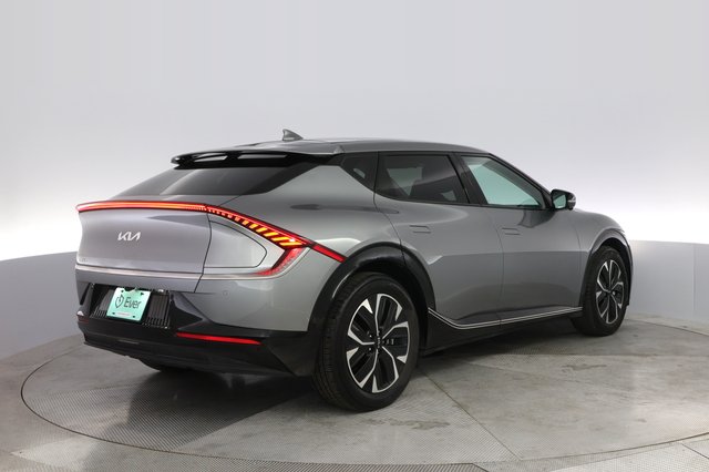 2024 Kia EV6 — photo 2 of 21