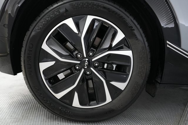 2024 Kia EV6 — photo 17 of 21