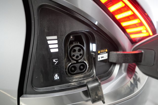 2024 Kia EV6 — photo 8 of 21