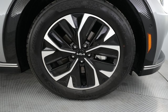 2024 Kia EV6 — photo 7 of 21