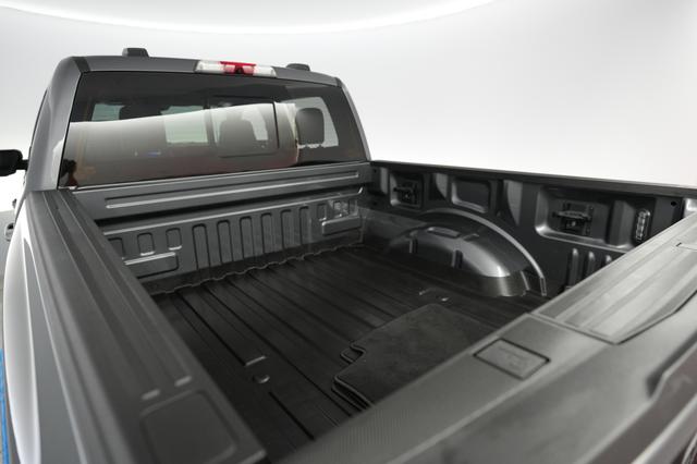 2023 Ford F-150 Lightning — photo 6 of 15