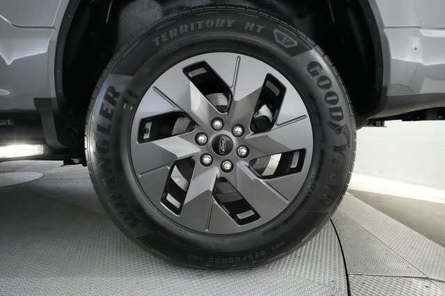 2023 Ford F-150 Lightning — photo 11 of 15