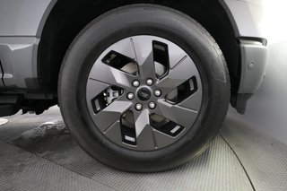 2023 Ford F-150 Lightning — photo 10 of 15