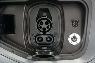 2023 Ford F-150 Lightning — photo 8 of 15