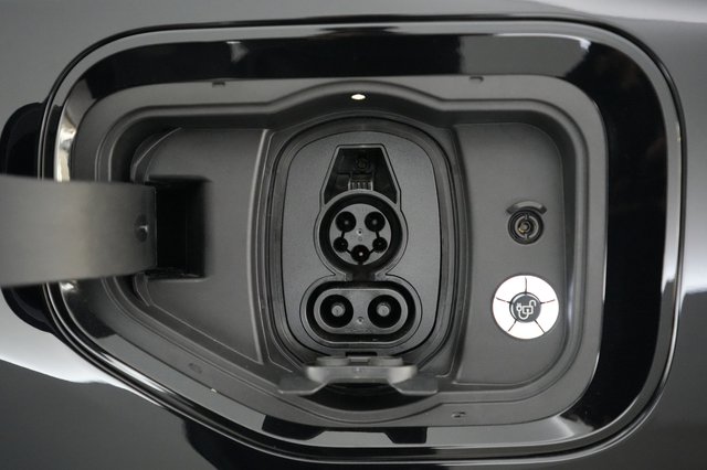 2024 Ford F-150 Lightning — photo 8 of 15