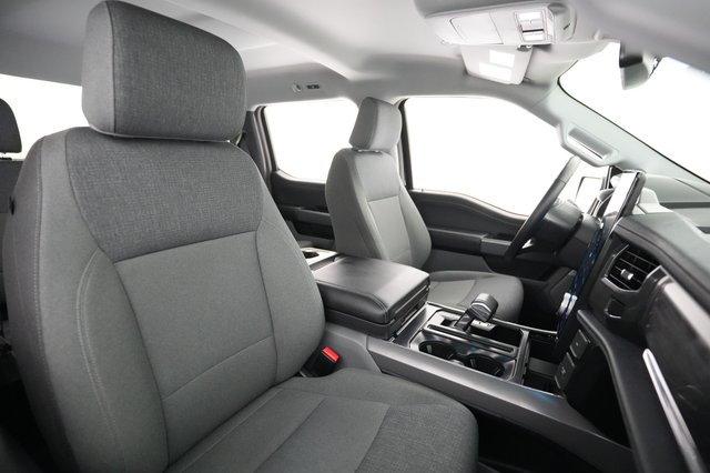 2024 Ford F-150 Lightning — photo 12 of 15