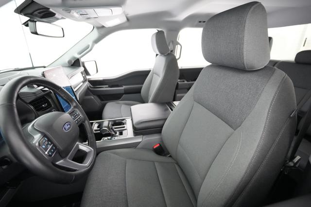 2024 Ford F-150 Lightning — photo 3 of 15