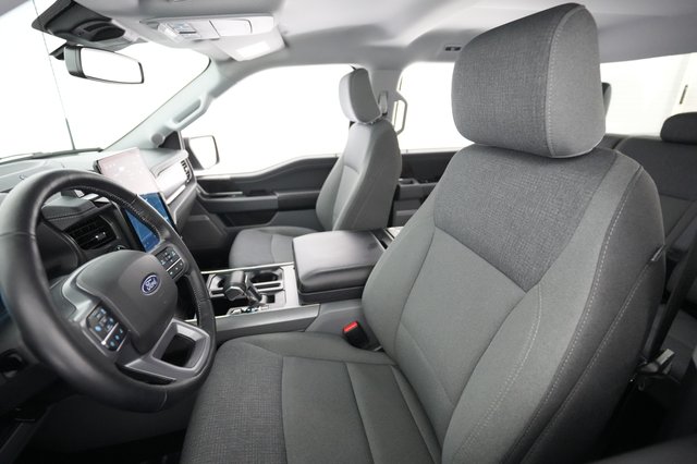 2024 Ford F-150 Lightning — photo 3 of 15