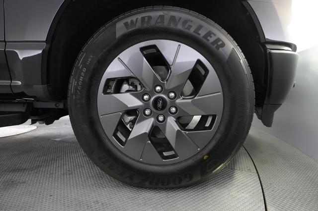 2024 Ford F-150 Lightning — photo 7 of 15