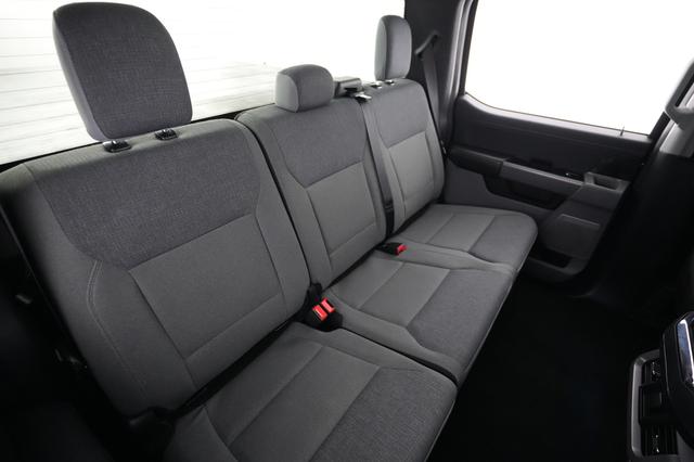 2024 Ford F-150 Lightning — photo 4 of 15