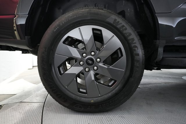 2024 Ford F-150 Lightning — photo 11 of 15