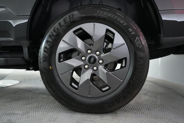 2024 Ford F-150 Lightning — photo 10 of 15