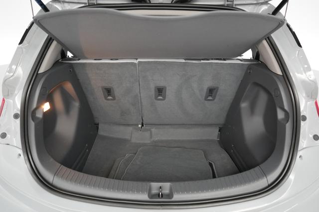 2020 Chevrolet Bolt EV — photo 6 of 20