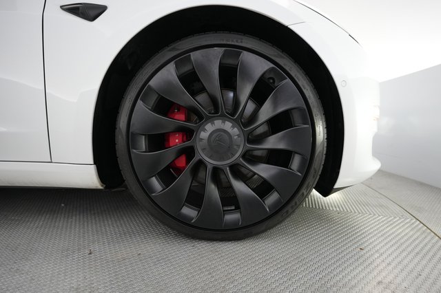 2021 Tesla Model 3 — photo 16 of 24