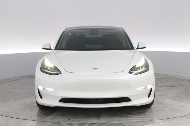 2021 Tesla Model 3 — photo 9 of 24