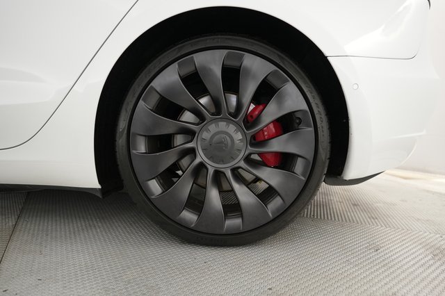 2021 Tesla Model 3 — photo 17 of 24