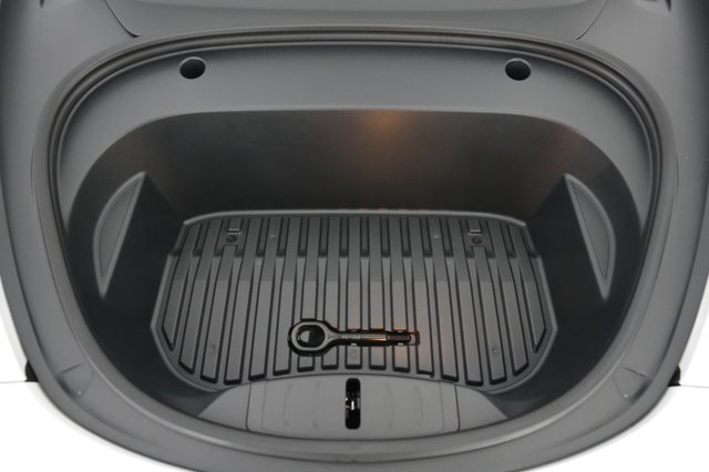 2021 Tesla Model 3 — photo 21 of 24