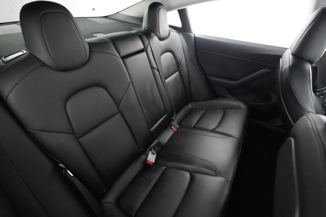 2021 Tesla Model 3 — photo 4 of 24
