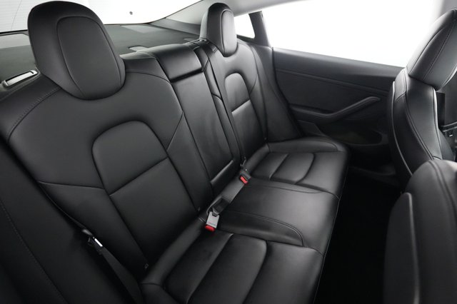 2021 Tesla Model 3 — photo 4 of 24
