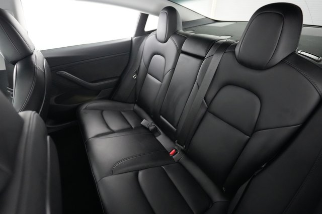 2021 Tesla Model 3 — photo 18 of 24
