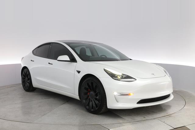 2021 Tesla Model 3 — photo 10 of 24