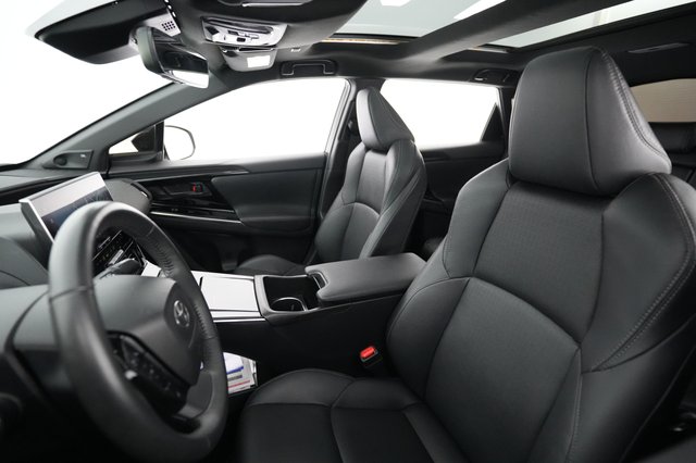 2023 Toyota bZ4X — photo 3 of 21