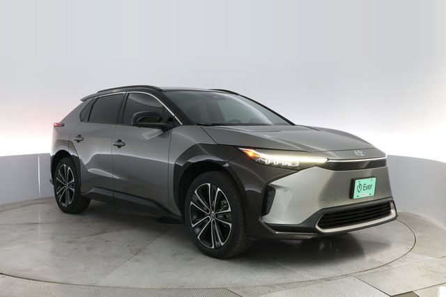 2023 Toyota bZ4X — photo 10 of 21
