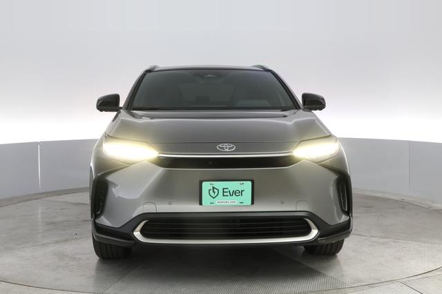 2023 Toyota bZ4X — photo 9 of 21