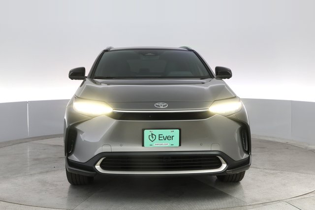 2023 Toyota bZ4X — photo 9 of 21