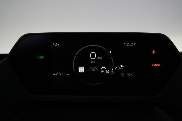 2023 Toyota bZ4X — photo 5 of 21