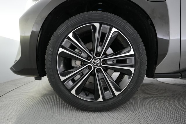 2023 Toyota bZ4X — photo 15 of 21