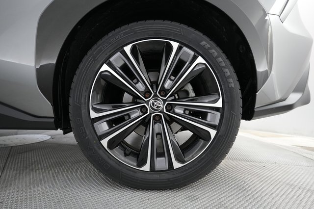 2023 Toyota bZ4X — photo 16 of 21