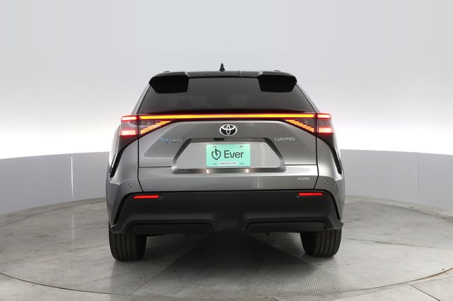 2023 Toyota bZ4X — photo 12 of 21