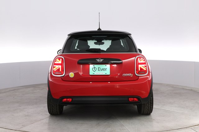 2023 MINI Hardtop — photo 12 of 20