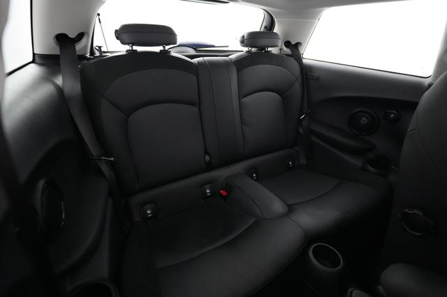 2023 MINI Hardtop — photo 4 of 20