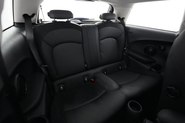 2023 MINI Hardtop — photo 4 of 20