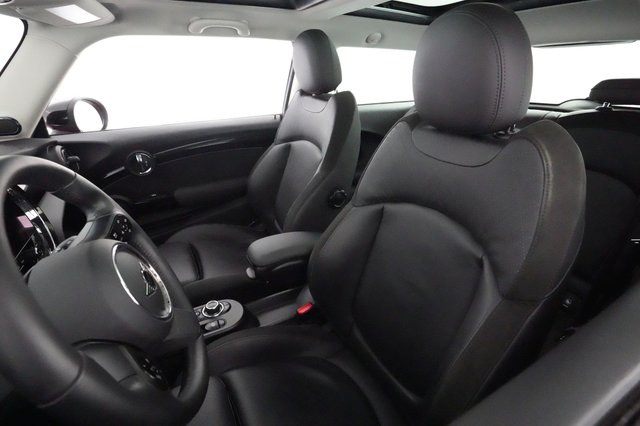 2023 MINI Hardtop — photo 3 of 20
