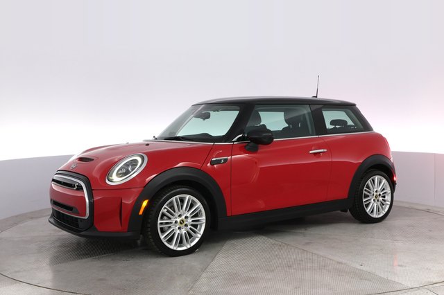 2023 MINI Hardtop — photo 14 of 20