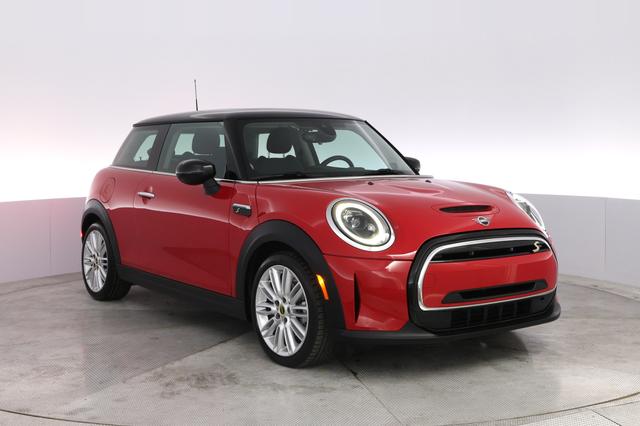 2023 MINI Hardtop — photo 10 of 20