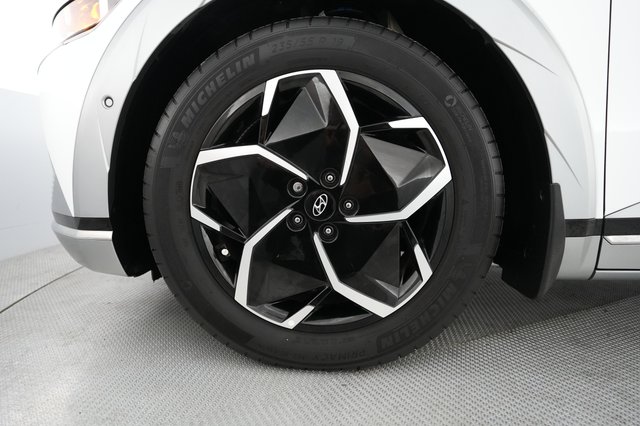 2024 Hyundai IONIQ 5 — photo 7 of 21