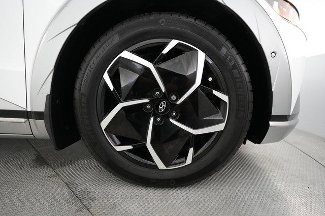 2024 Hyundai IONIQ 5 — photo 16 of 21