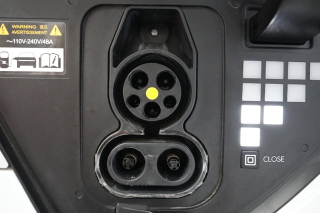 2024 Hyundai IONIQ 5 — photo 8 of 21